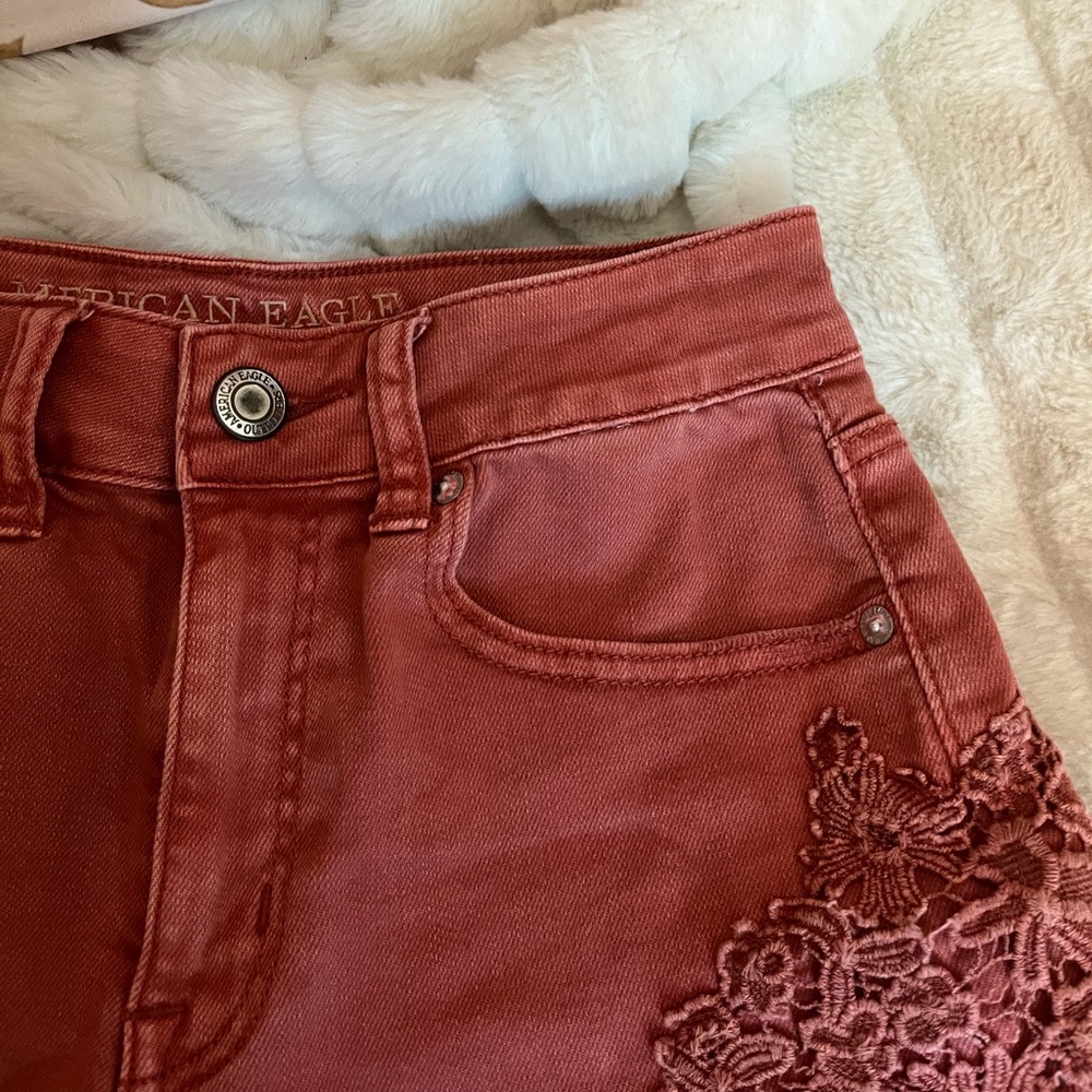 American Eagle Women’s 0/2 Red Women’s Denim Lace Accent Stretch Spring Shorts